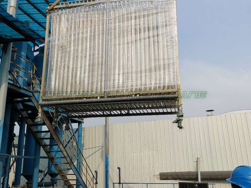 500吨高浓度化工废水MBR膜组安装现场（一）